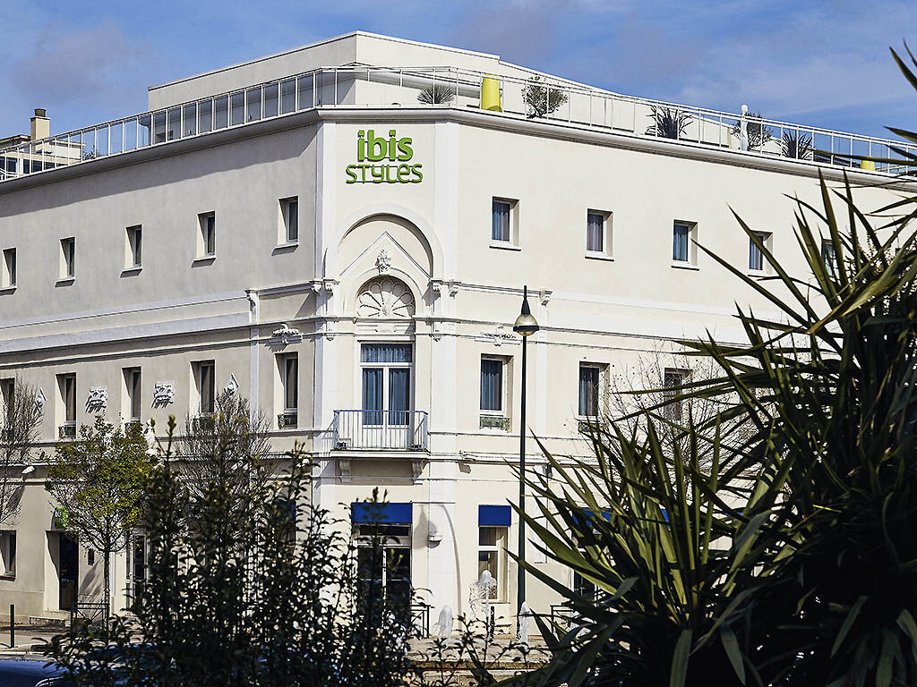 Hotel Ibis Styles Hyeres Rooftop & Spa Zewnętrze zdjęcie